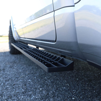 GH-25003  GEN-Y Running Boards – Fits Ford F150 (2015-2025), F250/F350 (2017-2025) Crew Cab